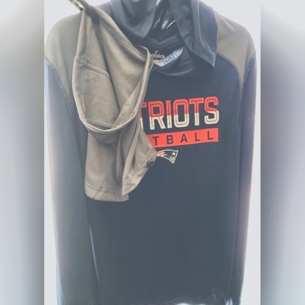 🔥 Brand New 🔥 Fanatics - New England Patriots WOMEN'S Hoodie w Face Wind Cover